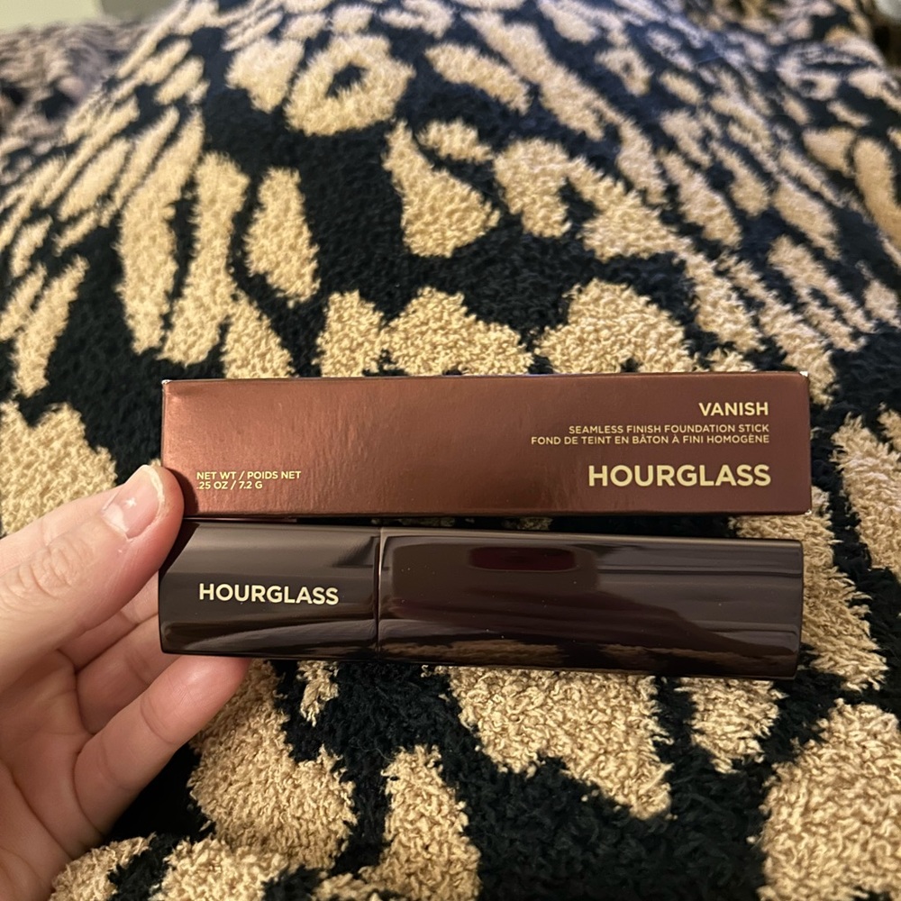 Hourglass Vanish Seamless Finish Foundation Stick